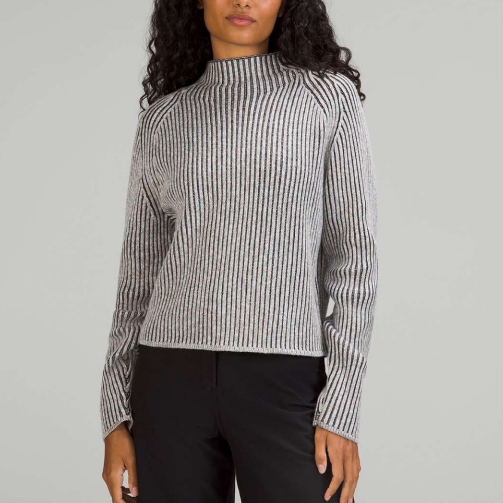 Lululemon Cotton / Cashmere Blend Black and Gray mock neck Sweater